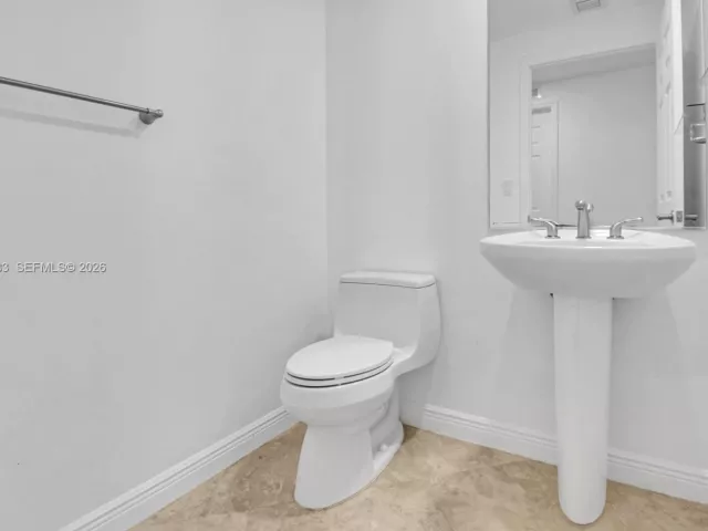 3-bedroom condo for sale in Hallandale Beach - 1755 E Hallandale Beach Blvd PH02E - MondialRealty