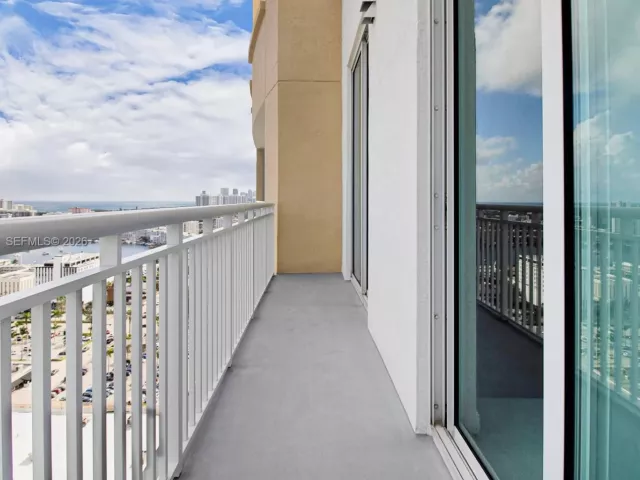 3-bedroom condo for sale in Hallandale Beach - 1755 E Hallandale Beach Blvd PH02E - MondialRealty