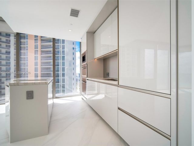 Apartment for sale  Unit #1604 - photo 7495816