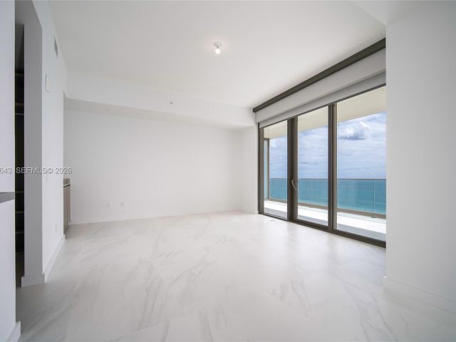 Apartment for sale  Unit #1604 - photo 7495819