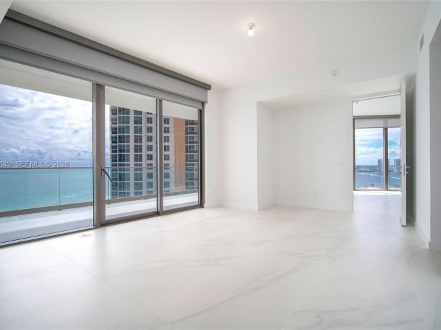 Apartment for sale  Unit #1604 - photo 7495825