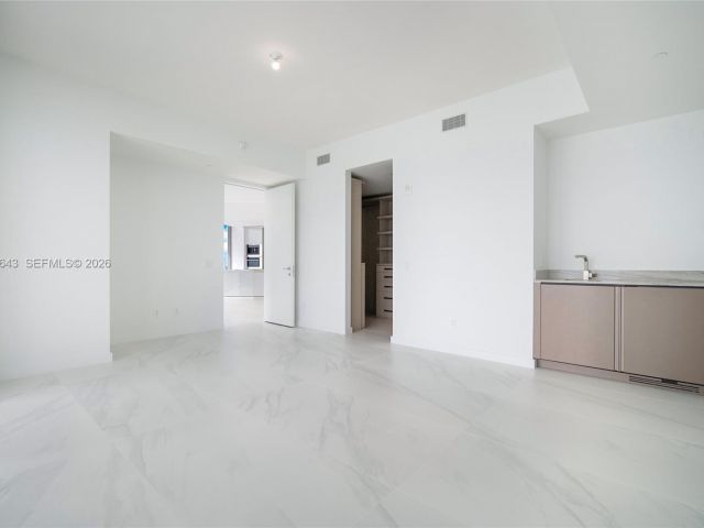 Apartment for sale  Unit #1604 - photo 7495826