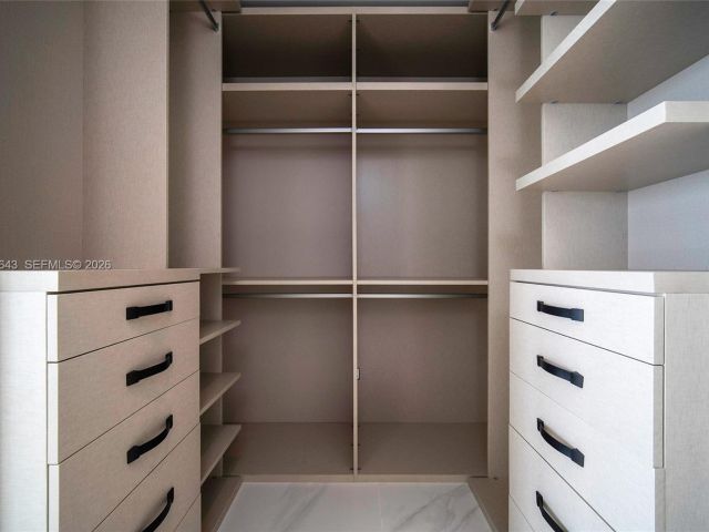 Apartment for sale  Unit #1604 - photo 7495827