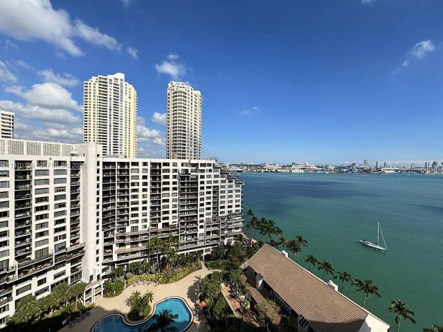 1-bedroom condo for sale in Miami - 520 Brickell Key Dr A1912 - MondialRealty