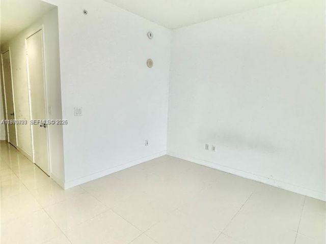 Apartment for rent  Unit #4808 - photo 7496535