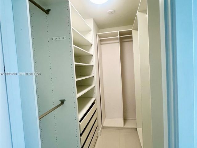 Apartment for rent  Unit #4808 - photo 7496540