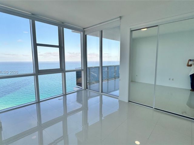 Apartment for rent  Unit #4808 - photo 7496545