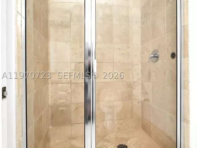 2-bedroom condo for rent in Sunny Isles Beach - 18201 Collins Ave 4808 - MondialRealty