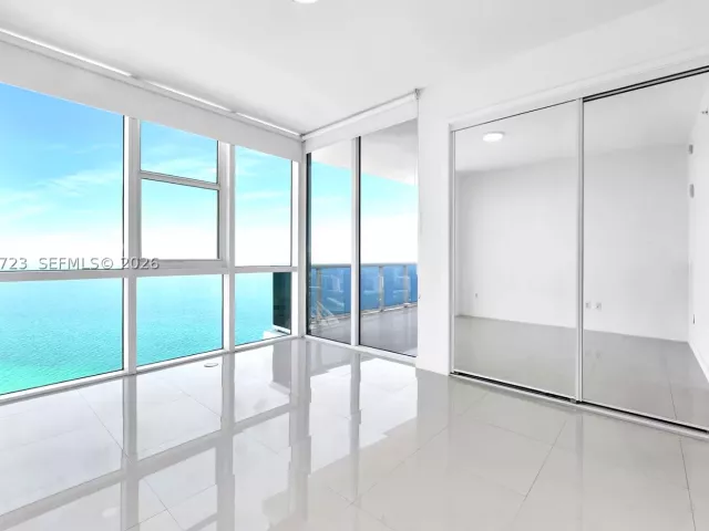 2-bedroom condo for rent in Sunny Isles Beach - 18201 Collins Ave 4808 - MondialRealty