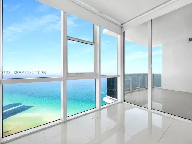 2-bedroom condo for rent in Sunny Isles Beach - 18201 Collins Ave 4808 - MondialRealty