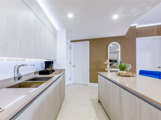 Apartment for sale  Unit #3706 - photo 7512391