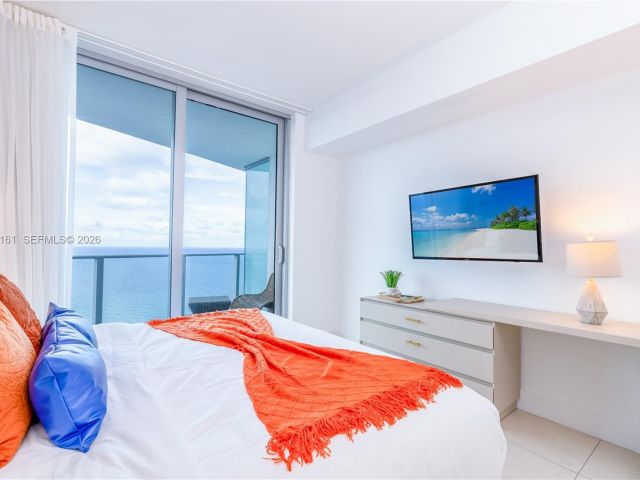 Apartment for sale  Unit #3706 - photo 7512407