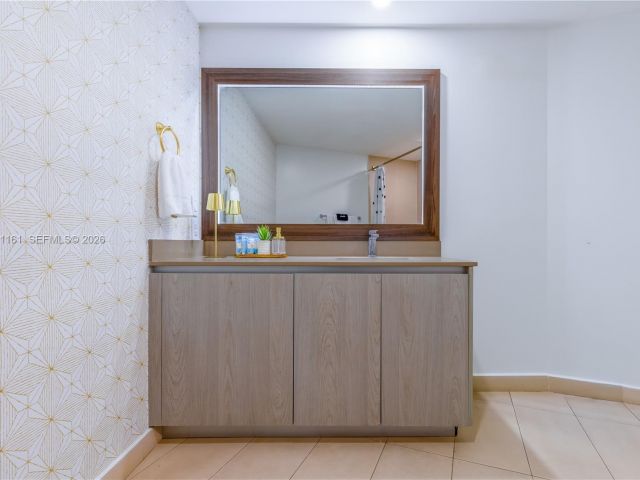 Apartment for sale  Unit #3706 - photo 7512408