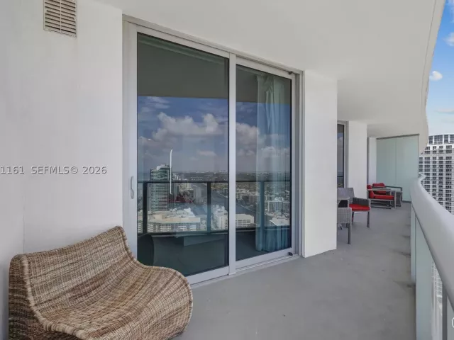 2-bedroom condo for sale in Hollywood - 4111 S Ocean Dr 3706 - MondialRealty