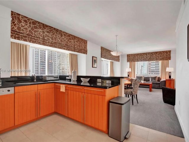 Apartment for sale  Unit #3212 - photo 7510397