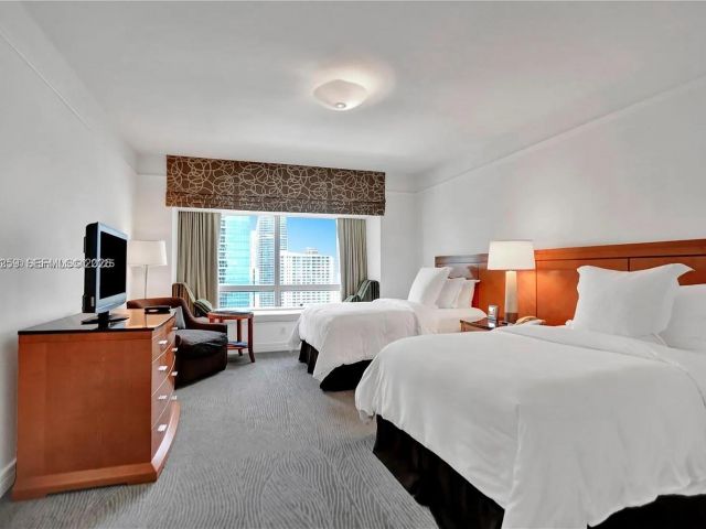 Apartment for sale  Unit #3212 - photo 7510398