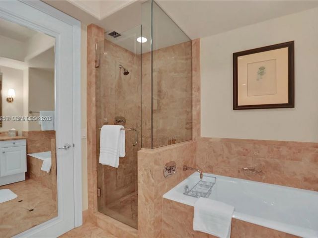 Apartment for sale  Unit #3212 - photo 7510403