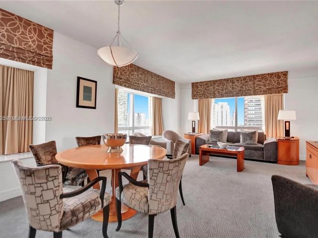 Apartment for sale  Unit #3212 - photo 7510406