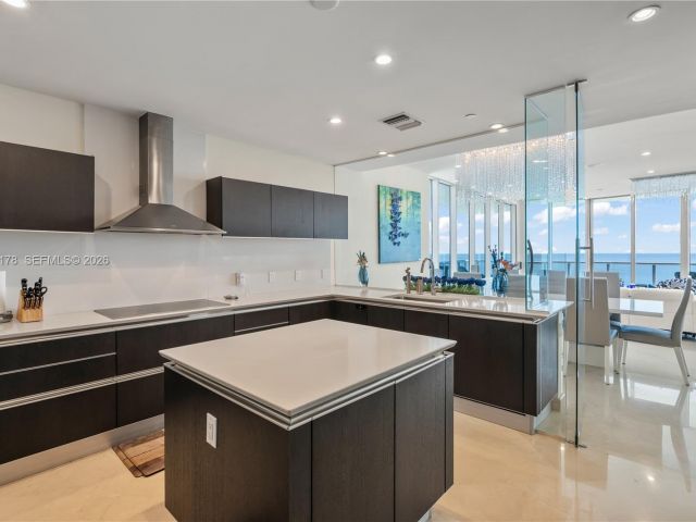 Apartment for sale  Unit #4608 - photo 7498434