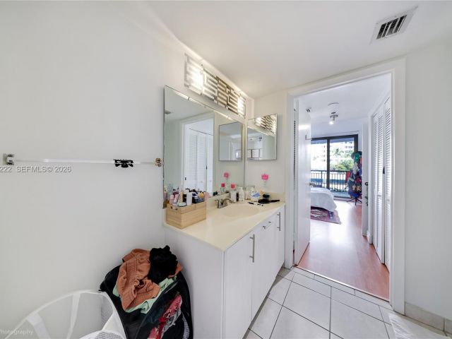 Apartment for sale  Unit #608 - photo 7469812