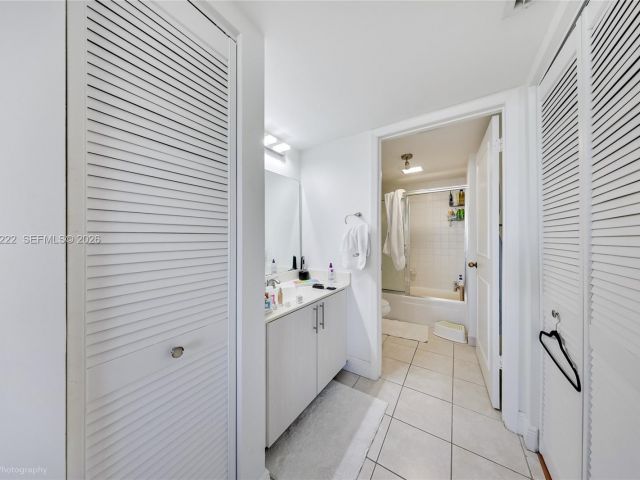 Apartment for sale  Unit #608 - photo 7469814