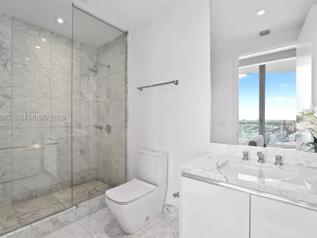 3-bedroom condo for sale in Sunny Isles Beach - 16901 Collins Ave 2503 - MondialRealty