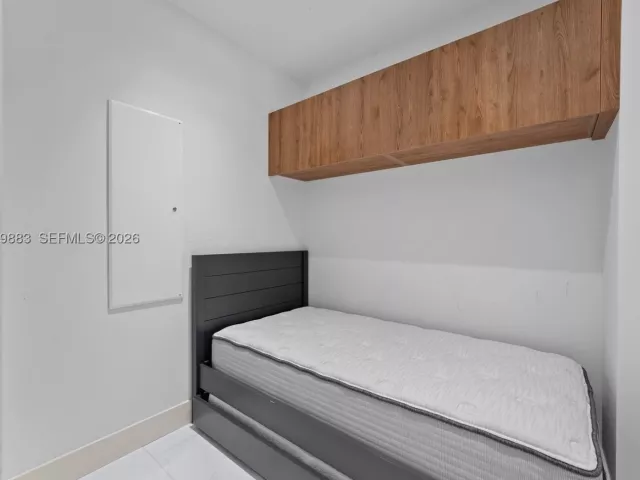 3-bedroom condo for sale in Sunny Isles Beach - 16901 Collins Ave 2503 - MondialRealty