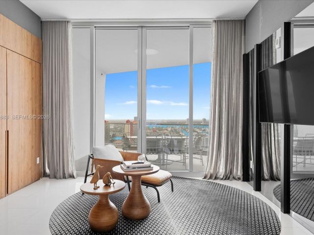 Apartment for sale  Unit #2503 - photo 7498789