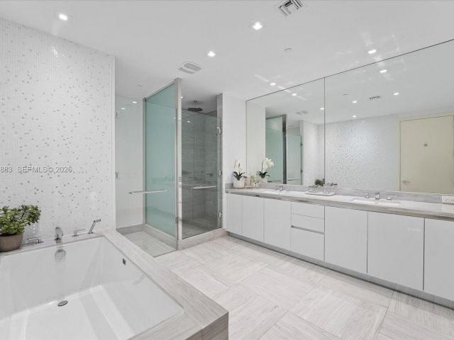 Apartment for sale  Unit #2503 - photo 7498793