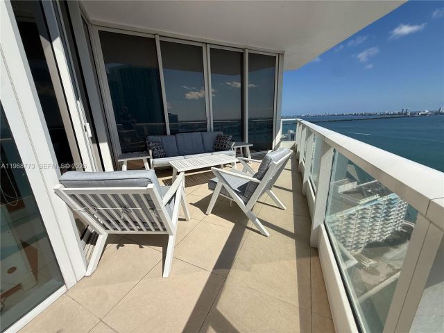 Apartment for sale  Unit #3102 - photo 7494801