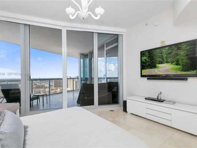 Apartment for rent  Unit #2905 - photo 7498725