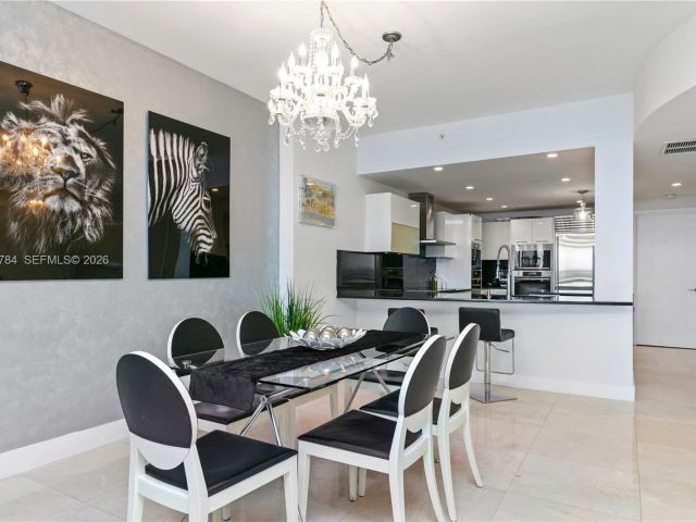 Apartment for rent  Unit #2905 - photo 7498734