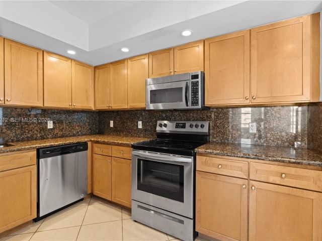 Apartment for sale  Unit #16Y - photo 7526623