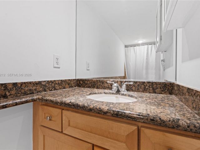 Apartment for sale  Unit #16Y - photo 7526631