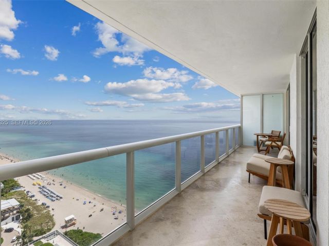 Apartment for rent  Unit #2811 - photo 7523837