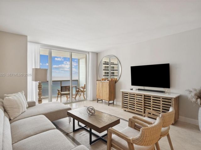 Apartment for rent  Unit #2811 - photo 7523839