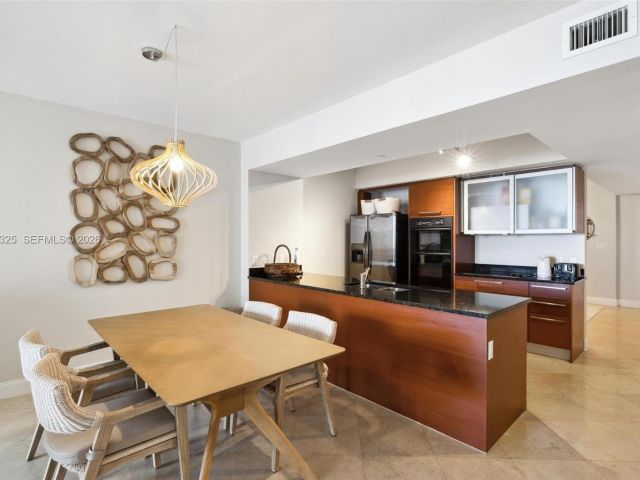 Apartment for rent  Unit #2811 - photo 7523846