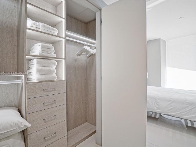 Apartment for rent  Unit #1913 - photo 7510721