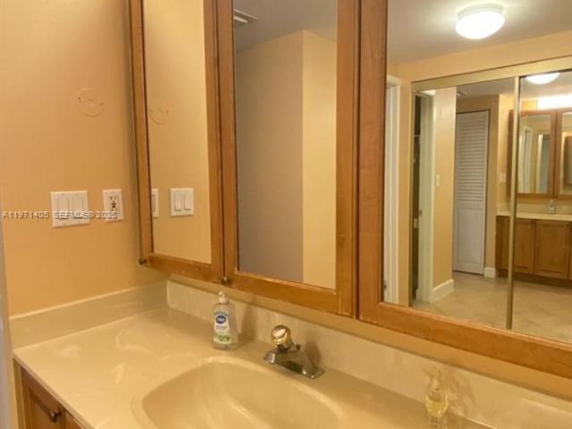 Apartment for rent  Unit #204 - photo 7491082