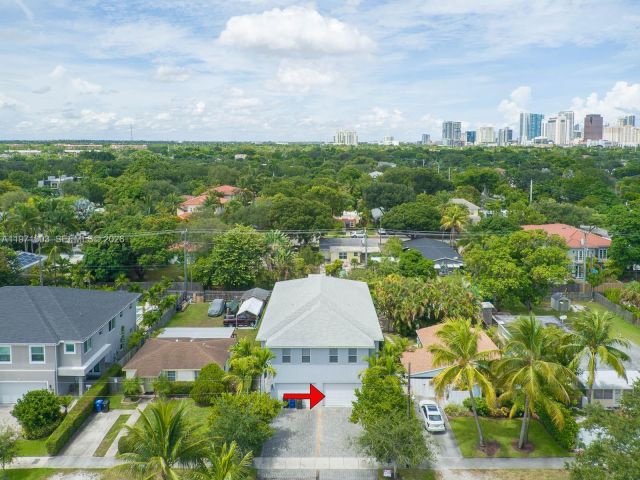 Home for rent at 619 SW 17th St 619 - photo 7483684