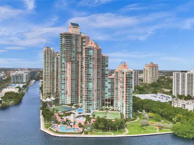 Apartment for sale  Unit #1009 - photo 7503325