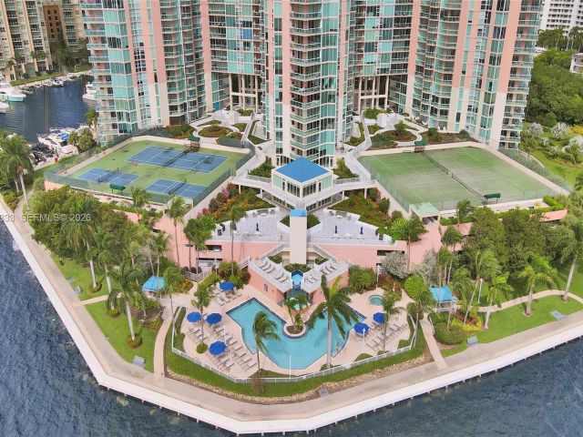 Apartment for sale  Unit #1009 - photo 7503327