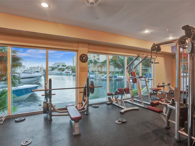 Apartment for sale  Unit #1009 - photo 7503339