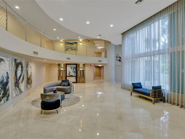 Apartment for sale  Unit #1009 - photo 7503341