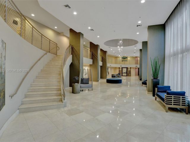 Apartment for sale  Unit #1009 - photo 7503342