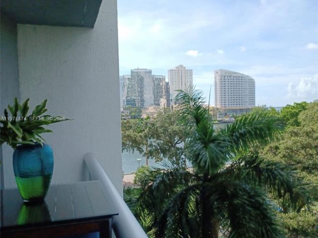 Apartment for rent  Unit #509 - photo 7533959