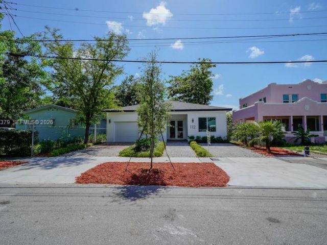 Home for sale at 112 NW 24th Ct - photo 7515391