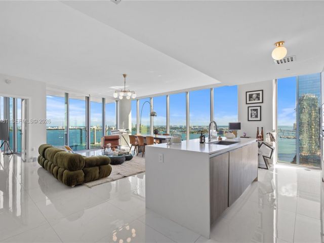 Apartment for sale  Unit #3107 - photo 7491323