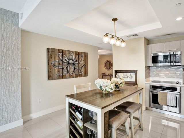 Apartment for sale  Unit #4004 - photo 7508322