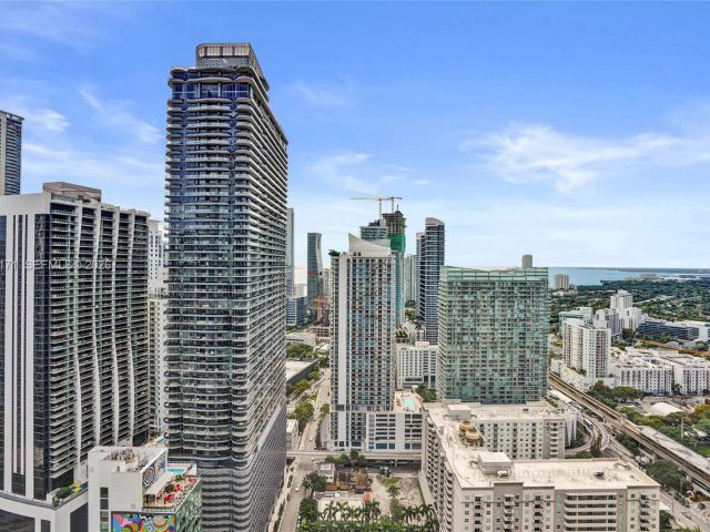 Apartment for sale  Unit #4004 - photo 7508336